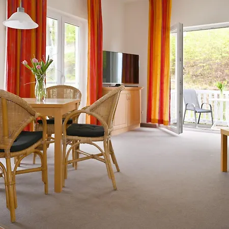 Ferienwohnung-7-villa-celia-sellin-strandnah-fuer-4-personen Apartment *