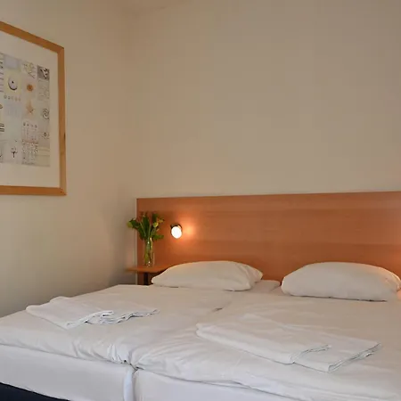 Ferienwohnung-7-villa-celia-sellin-strandnah-fuer-4-personen Apartment